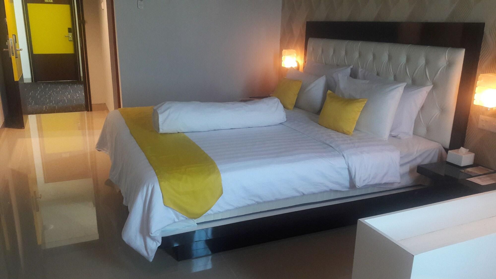 Kaliban Hotel Batam Buitenkant foto
