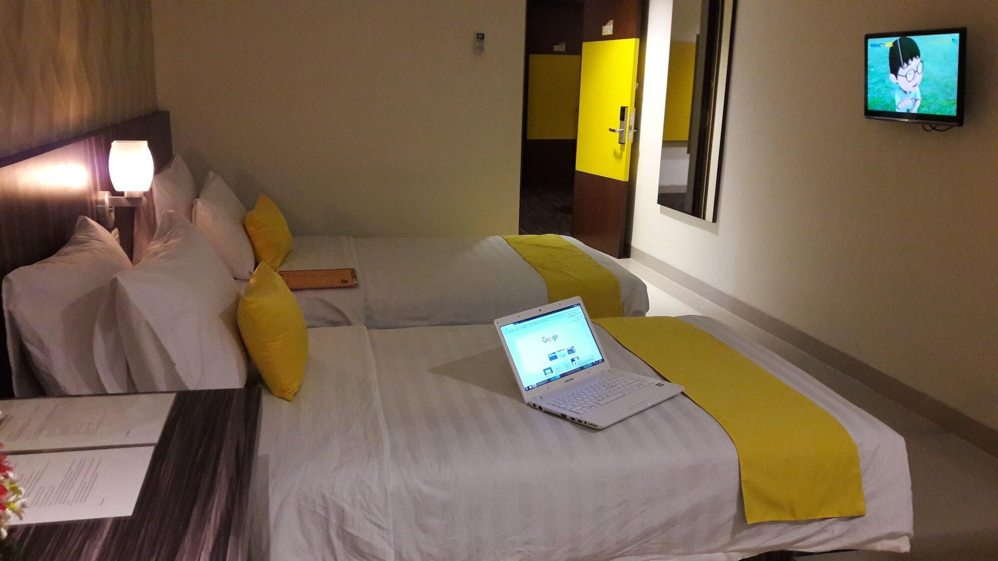 Kaliban Hotel Batam Buitenkant foto