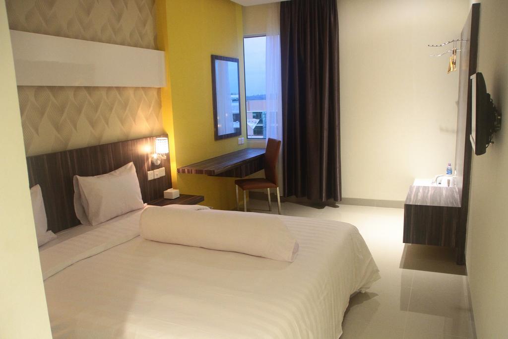 Kaliban Hotel Batam Buitenkant foto