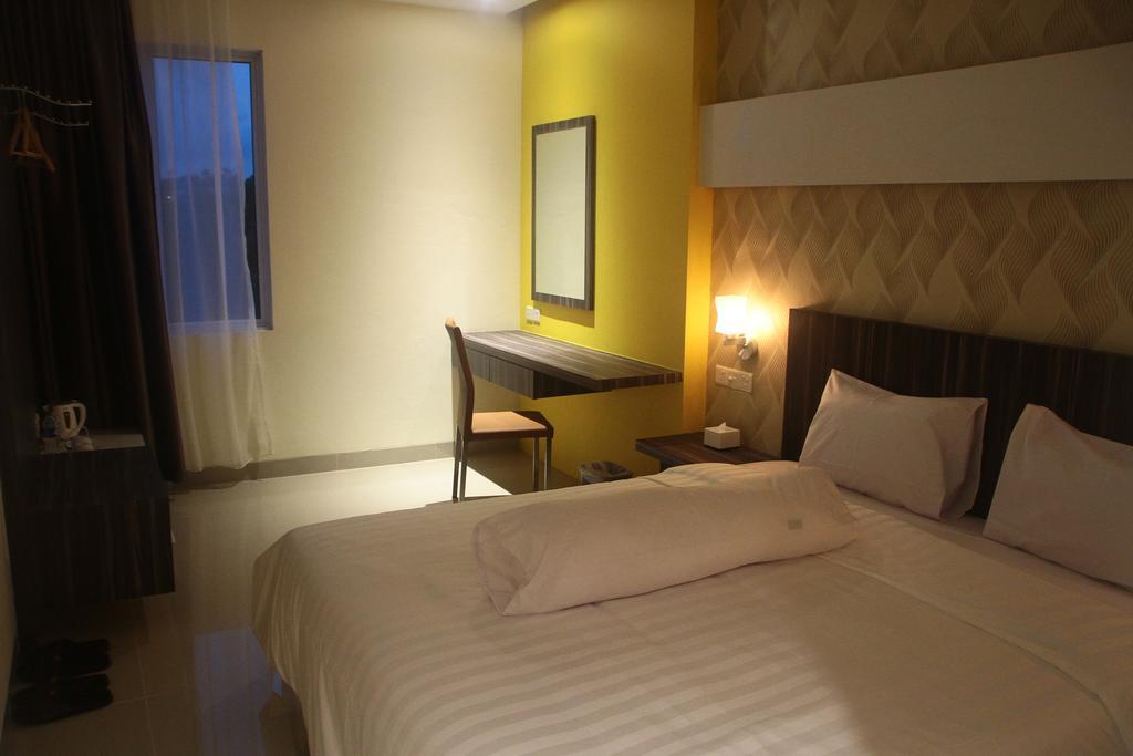 Kaliban Hotel Batam Buitenkant foto