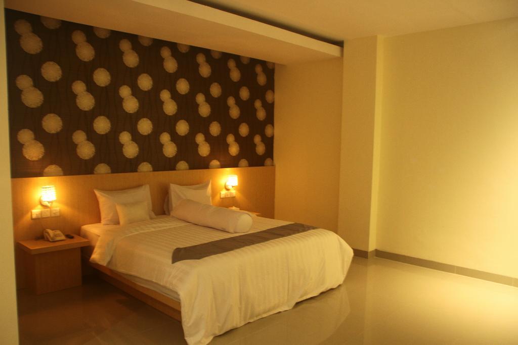 Kaliban Hotel Batam Buitenkant foto