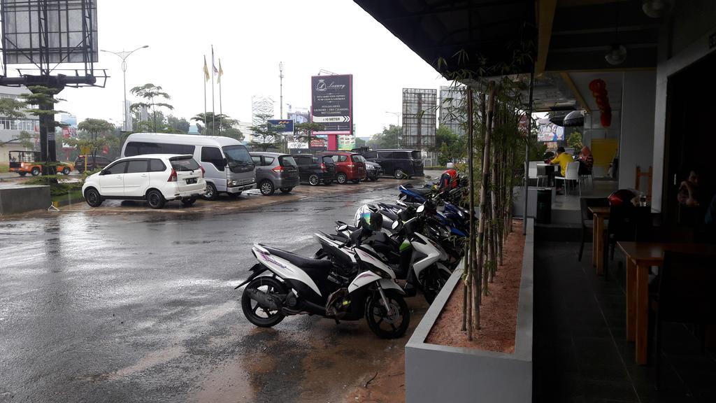 Kaliban Hotel Batam Buitenkant foto