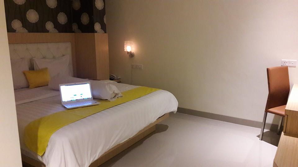 Kaliban Hotel Batam Buitenkant foto